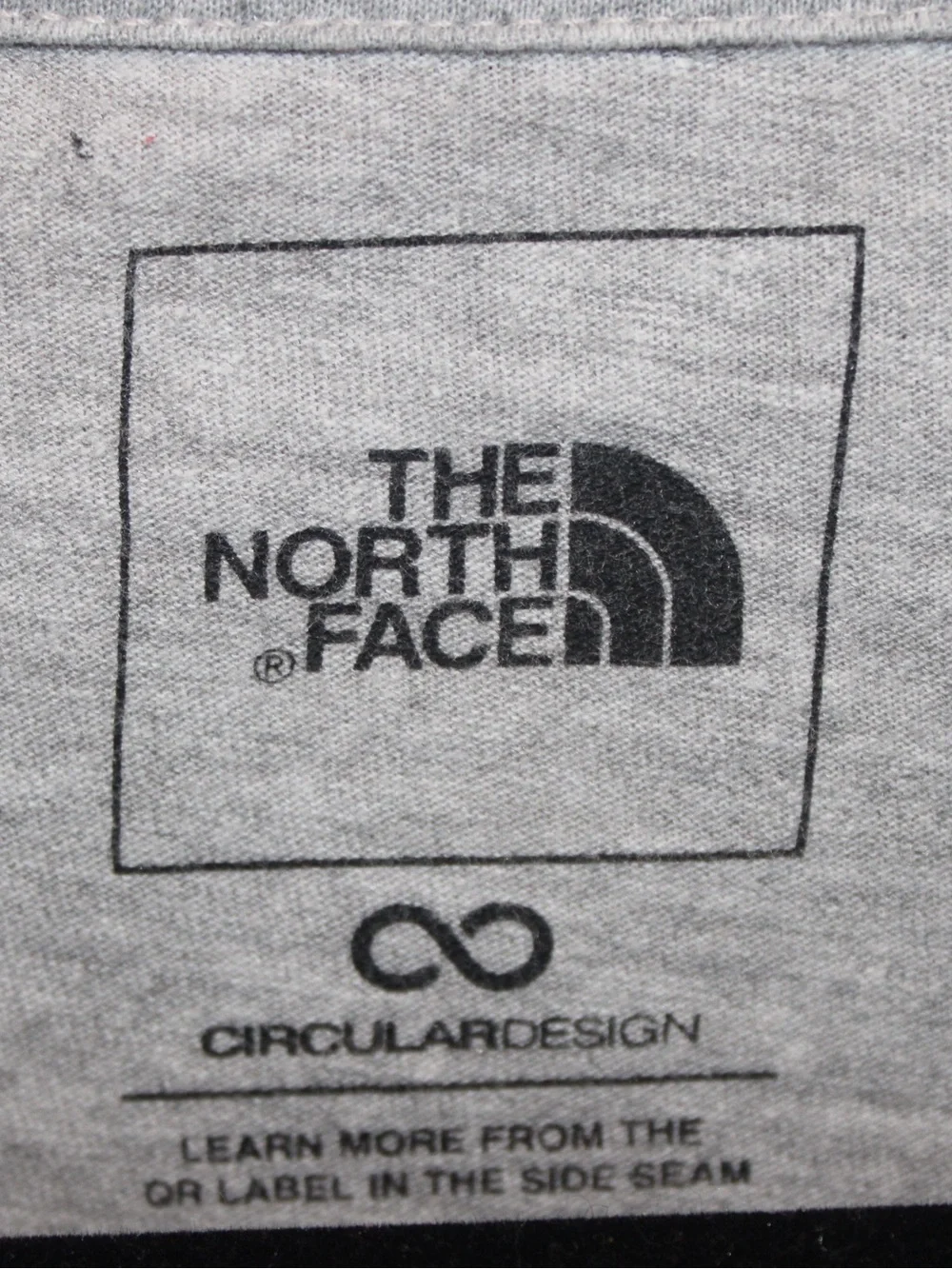 The North Face Circular Design Half Dome Tee - Heather Grey - XS - Picture 3 of 9